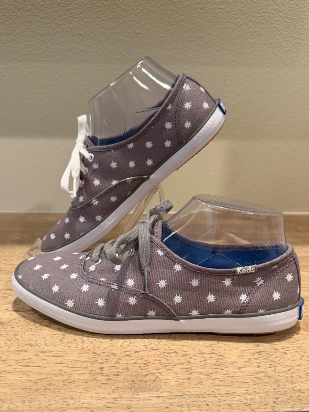 Keds Champion Gray & White Starburst Sneakers | Size 7 | Like New - Picture 1 of 11